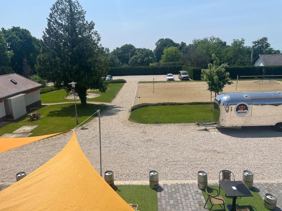 Hedon Brewery Apartments - 200 Meter To The Beach Balatonvilágos Exterior foto