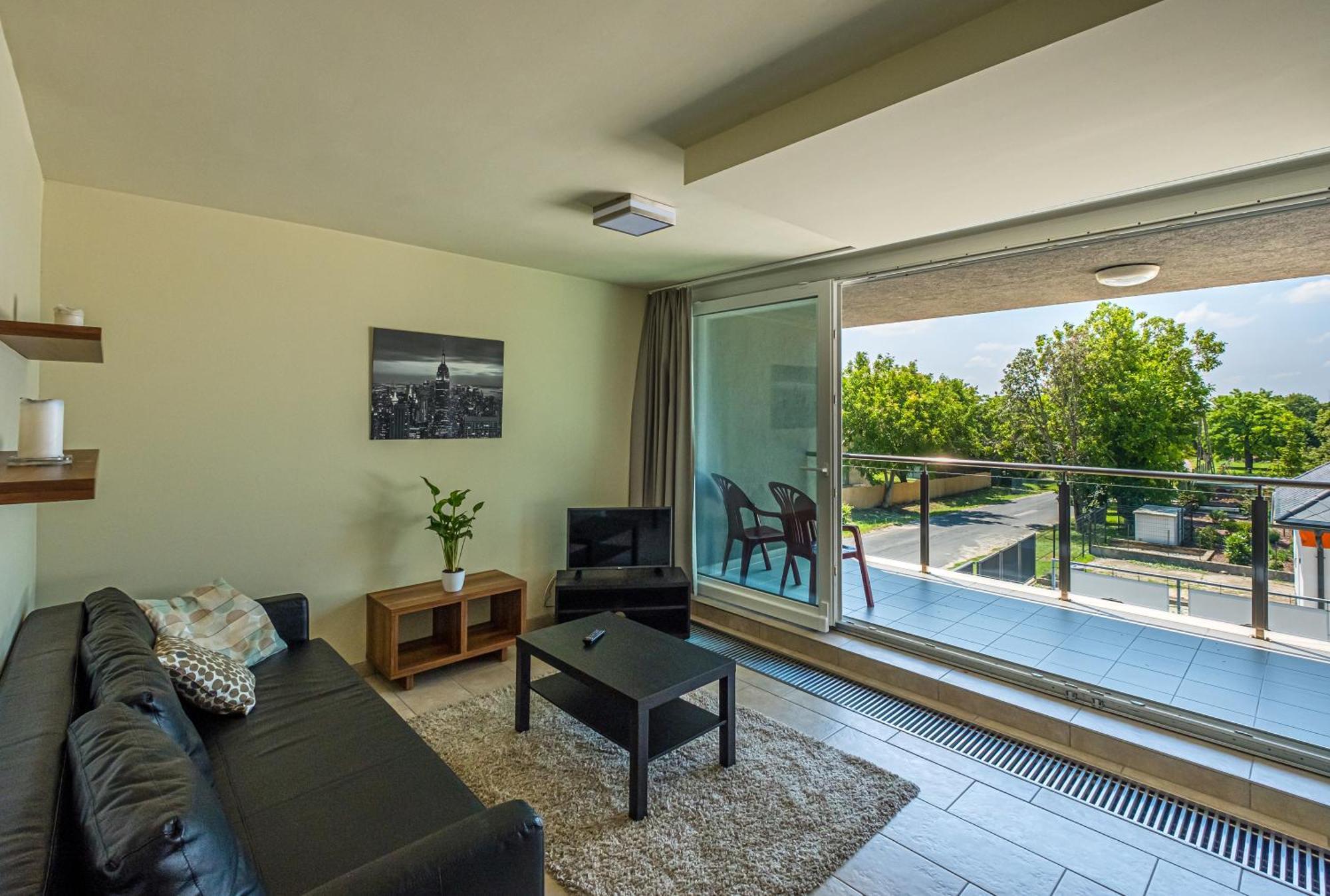 Hedon Brewery Apartments - 200 Meter To The Beach Balatonvilágos Exterior foto